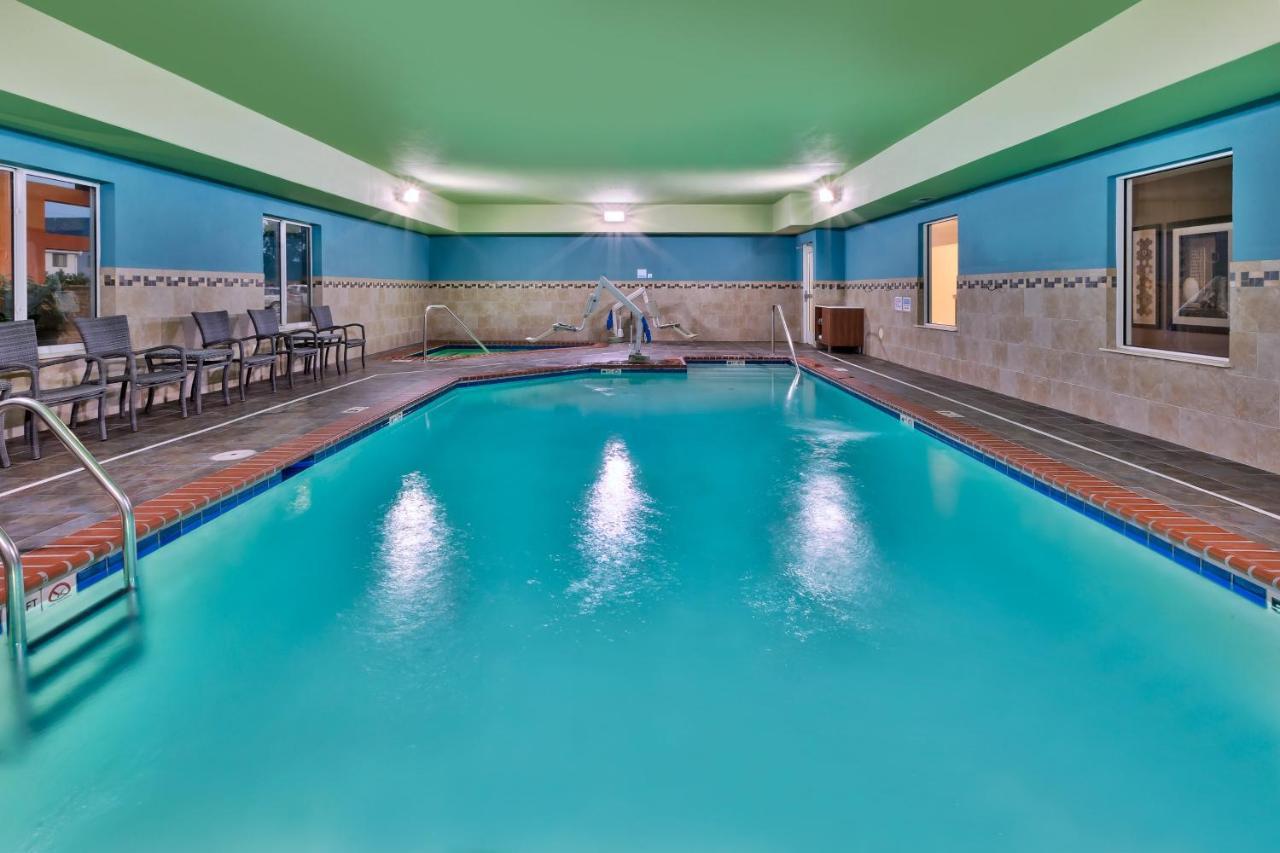 Holiday Inn Express & Suites - Effingham By Ihg מראה חיצוני תמונה